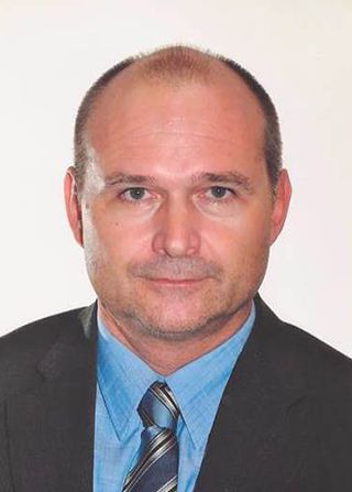 DR. MED. ROBERT TISCHLER